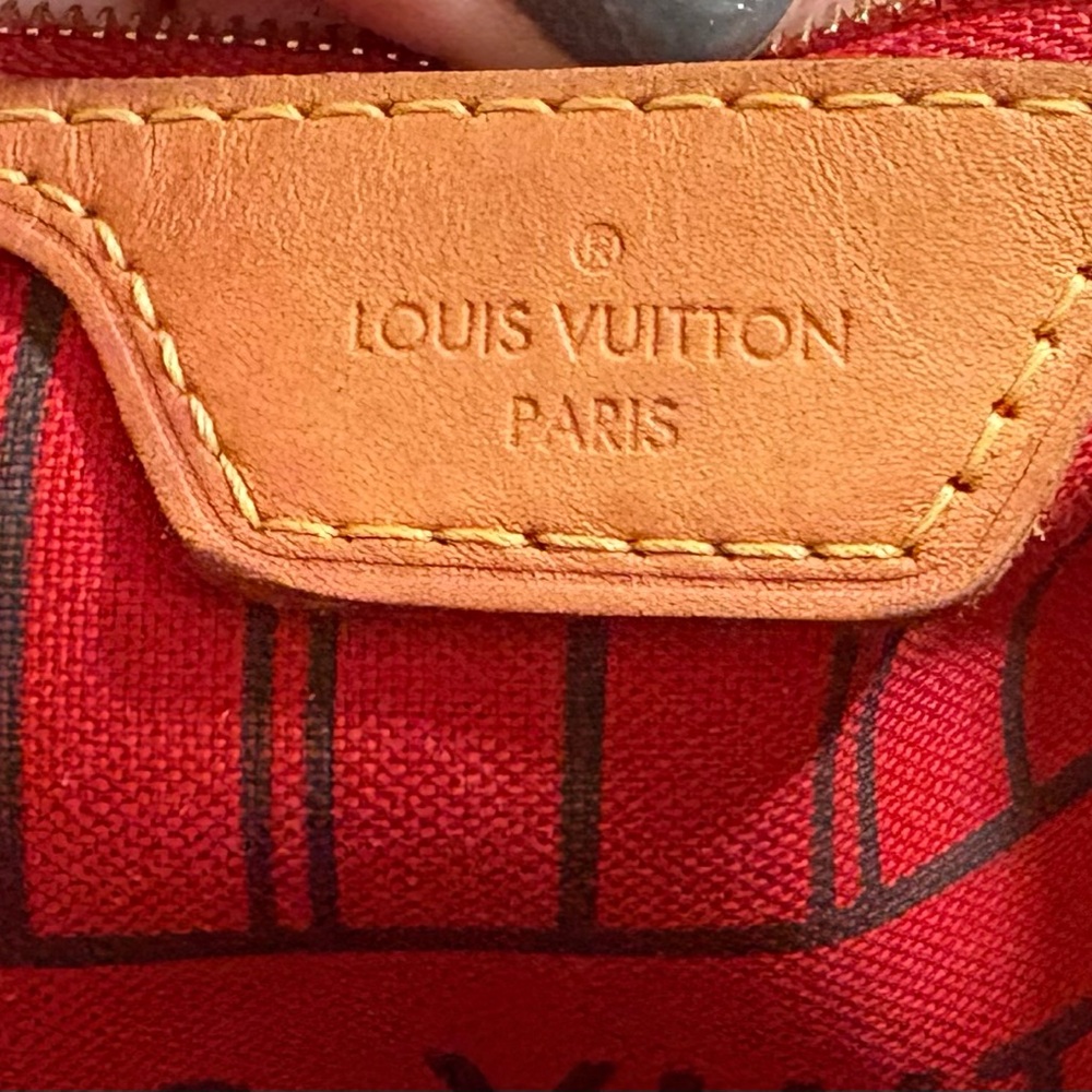 Louis Vuitton Neverfull Brown Monogram Tote - Picture 4 of 10